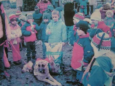 Děti z mateřské školy se psy, 2006